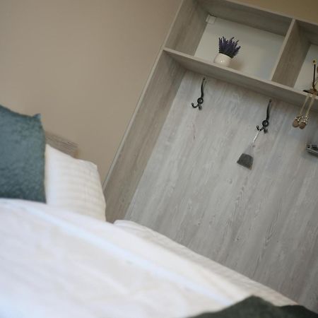 Tiszavilag Pihenohaz Hotel Tiszakécske Buitenkant foto