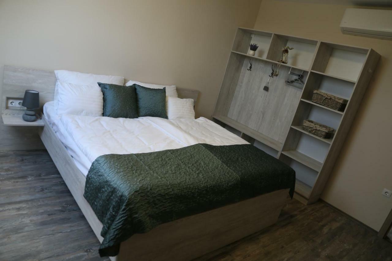 Tiszavilag Pihenohaz Hotel Tiszakécske Buitenkant foto